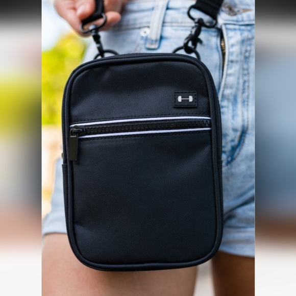 Crossbody Bag - Picture 3 of 8